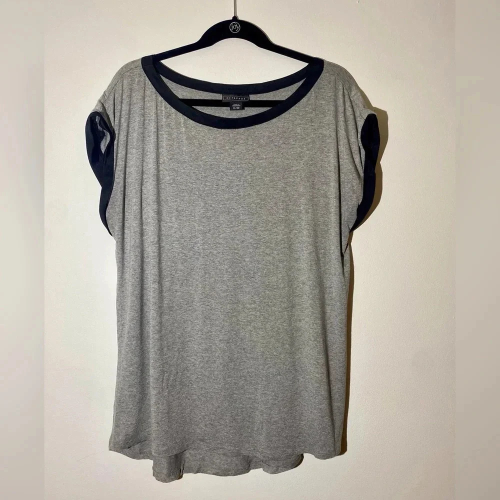Gray and Black Women's Top